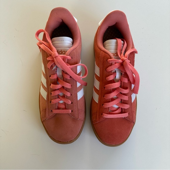 Grand Court Alpha Adidas corral Shoes - Picture 7 of 8